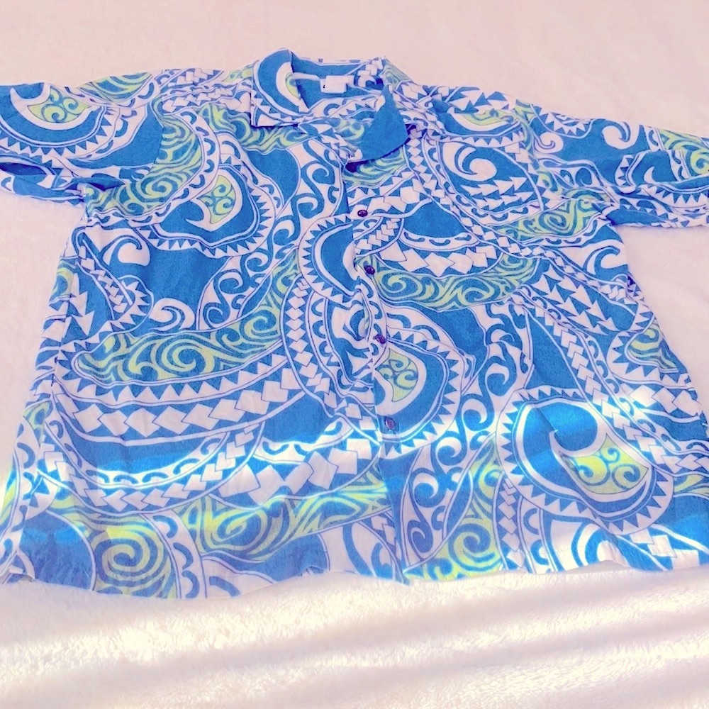 One Papaya Hawaii Aloha men’s  Hawaiian shirt